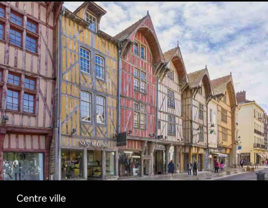 Superbe T2 De Caractere Au Centre Classe 3 Etoiles Troyes Ngoại thất bức ảnh